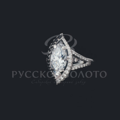 Кольцо из белого золота с белыми и черными бриллиантами