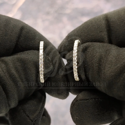 Серьги из белого золота с бриллиантами